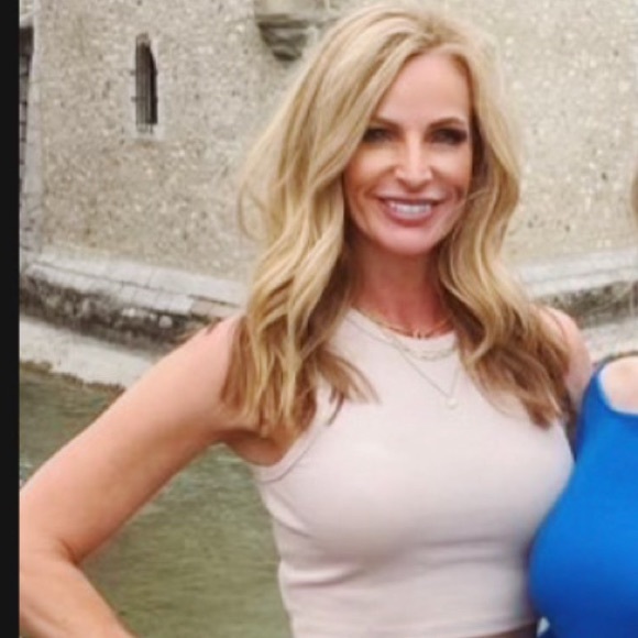 Meet your Posher, Jennifer - Picture 7 of 7